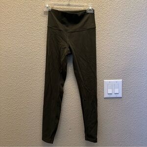 Lululemon women’s green leggings size 4